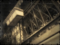 image from http://theresalargusa.typepad.com/.a/6a01348084d007970c01538fc5547d970b-pi