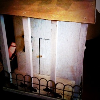 image from http://theresalargusa.typepad.com/.a/6a01348084d007970c01910493ead7970c-pi