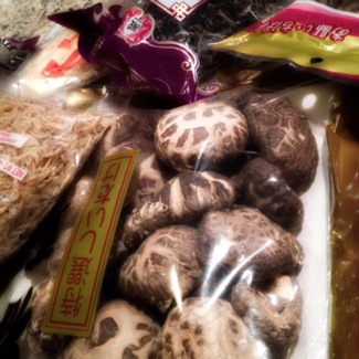 image from http://theresalargusa.typepad.com/.a/6a01348084d007970c01a510214bdd970c-pi