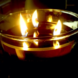 image from http://theresalargusa.typepad.com/.a/6a01348084d007970c01a3fc1aedc4970b-pi